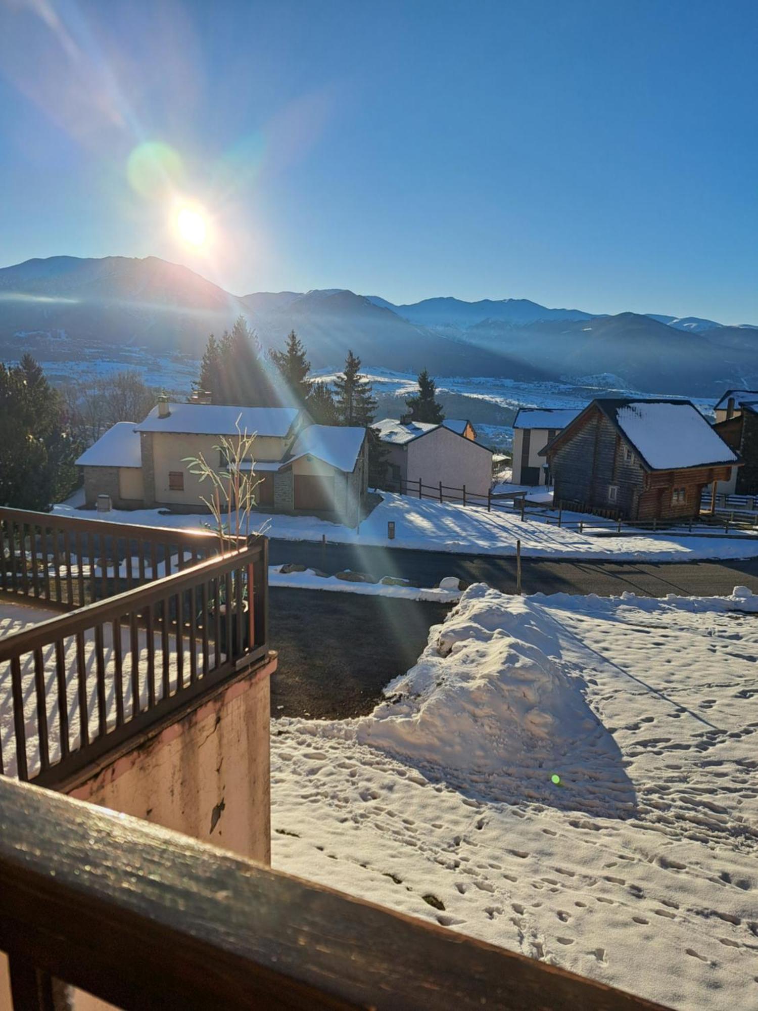 Appartamento 4 Couchages, Vue Face Aux Montagnes